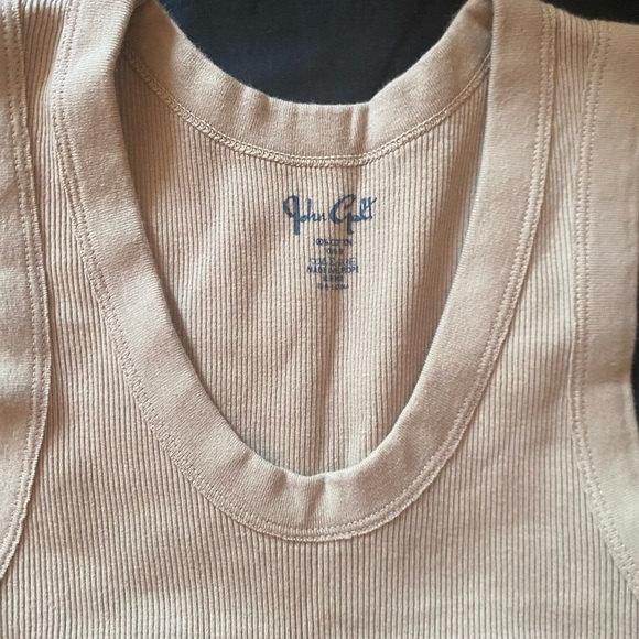 Brandy Melville Connor Tank - Picture 2 of 2